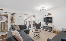 Tincroft Cottage - High End, Luxury Living Near The Beach